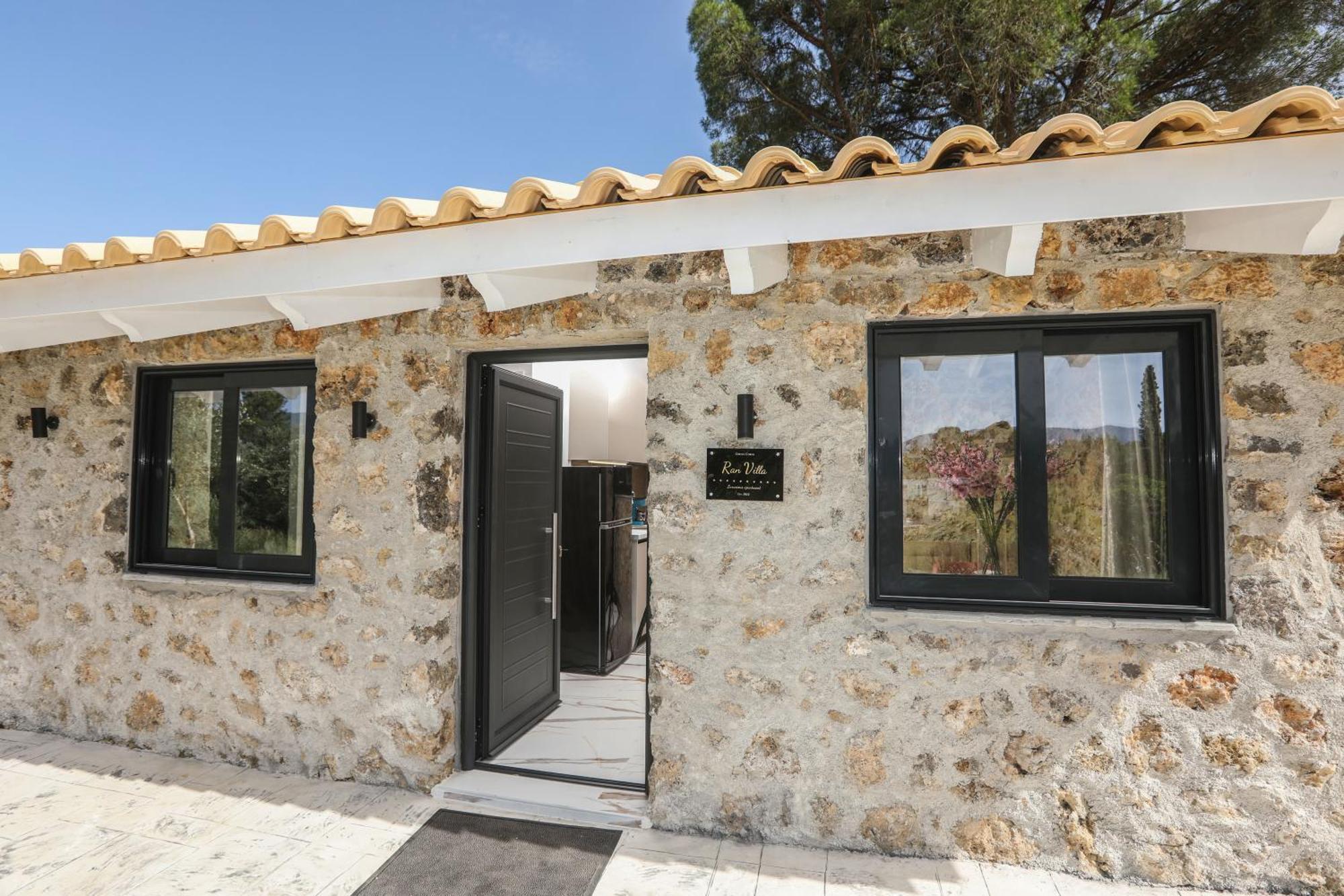 Rans Luxury Villas & Suites In Corfu With Swimming Pool Gouvia Buitenkant foto